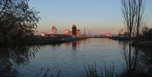 Sonnenuntergang im Bayernhafen