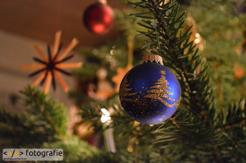 Eine Christbaumkugel